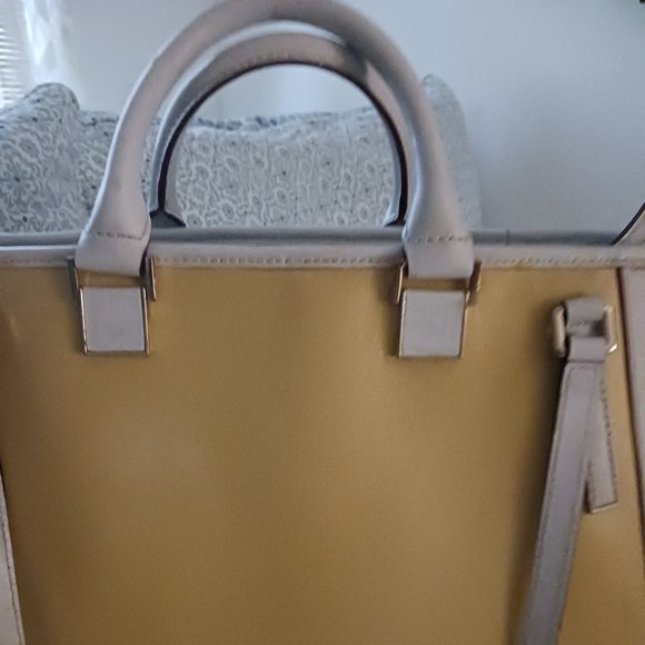 Antonio Melani two tone leather shoulder bag - Picture 3 of 16